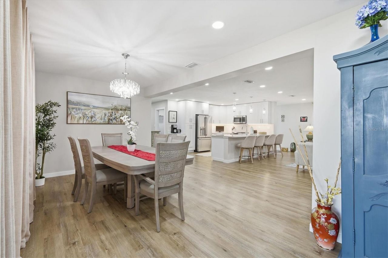 5247 Carmilfra Drive, Sarasota, FL 34231 Photo
