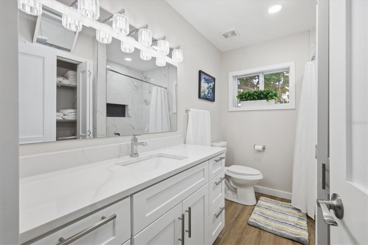 5247 Carmilfra Drive, Sarasota, FL 34231 Photo