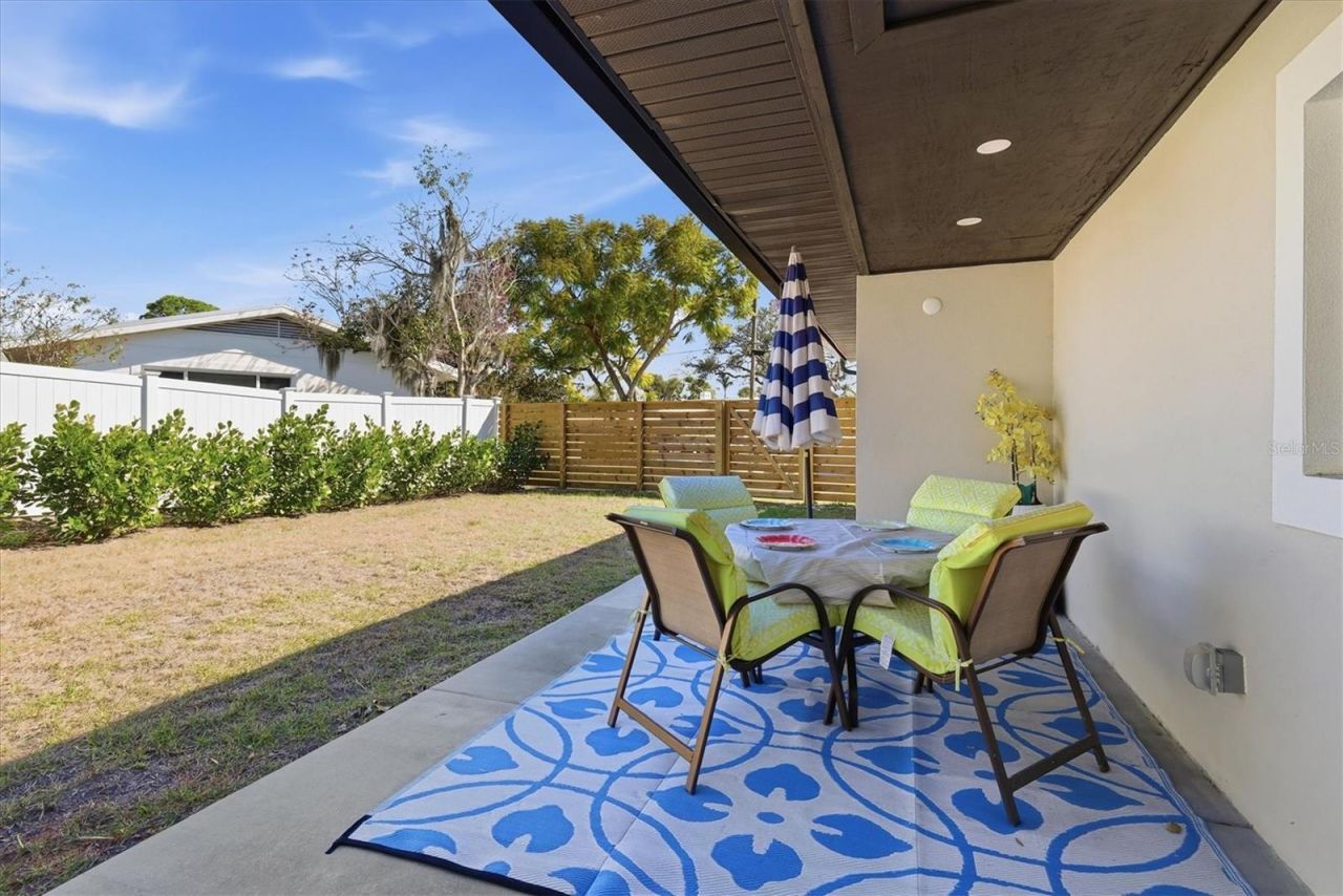 5247 Carmilfra Drive, Sarasota, FL 34231 Photo