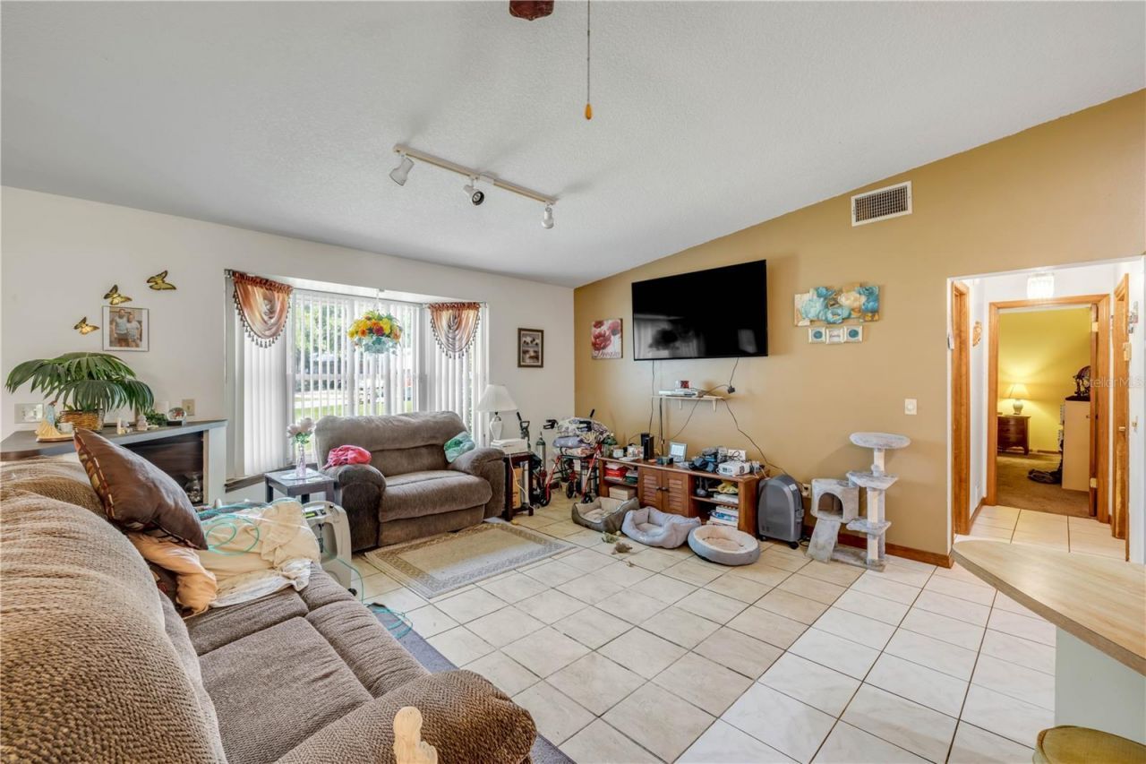 2430 Unity Tree Drive, Edgewater, FL 32141 Photo