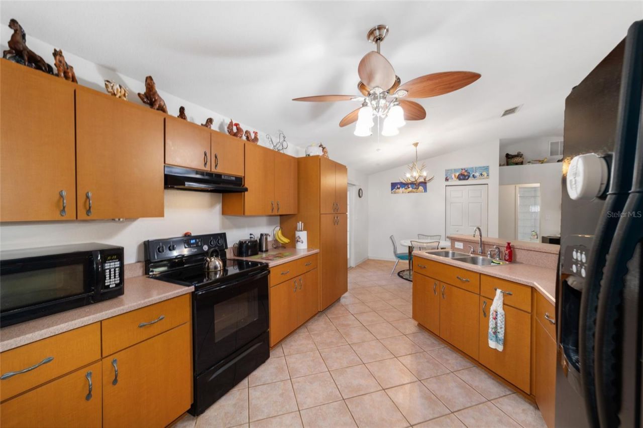 1572 N Highway 314a, Silver Springs, FL 34488 Photo