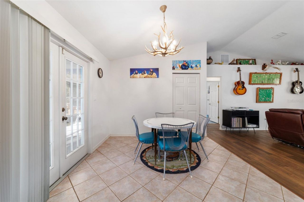 1572 N Highway 314a, Silver Springs, FL 34488 Photo