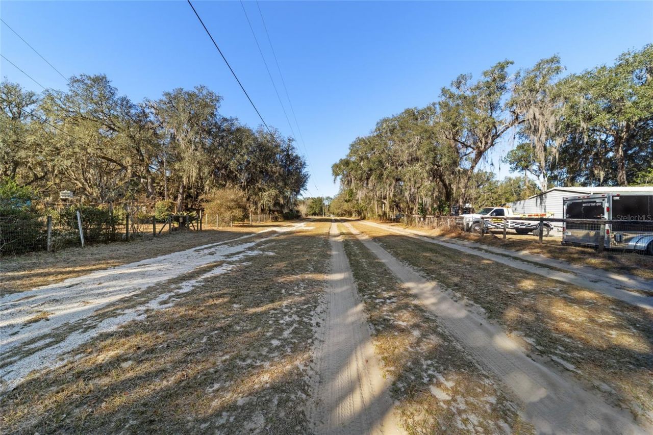 1572 N Highway 314a, Silver Springs, FL 34488 Photo