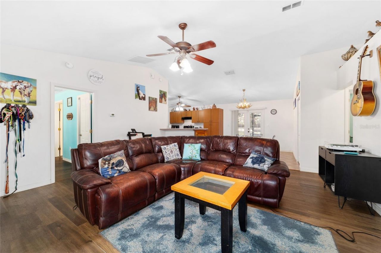 1572 N Highway 314a, Silver Springs, FL 34488 Photo