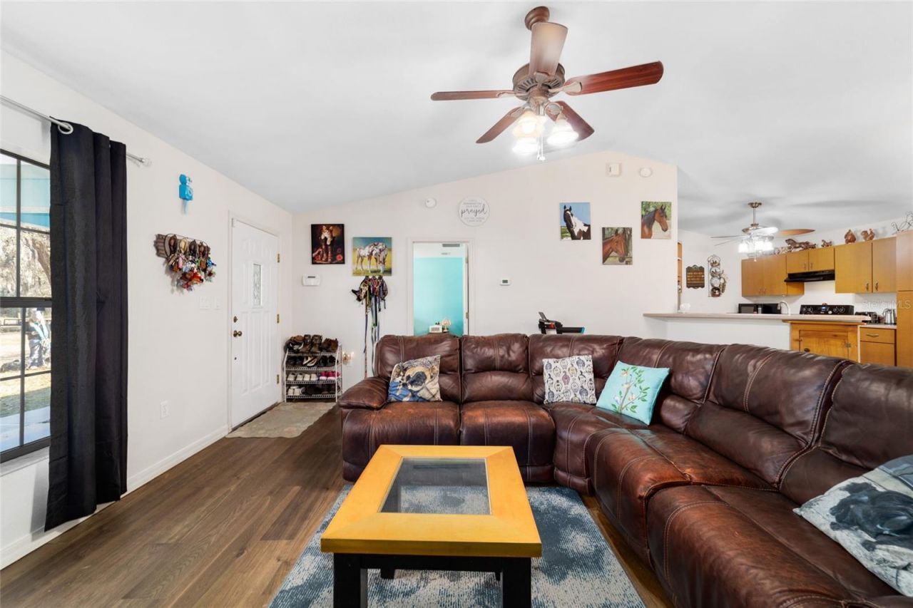 1572 N Highway 314a, Silver Springs, FL 34488 Photo