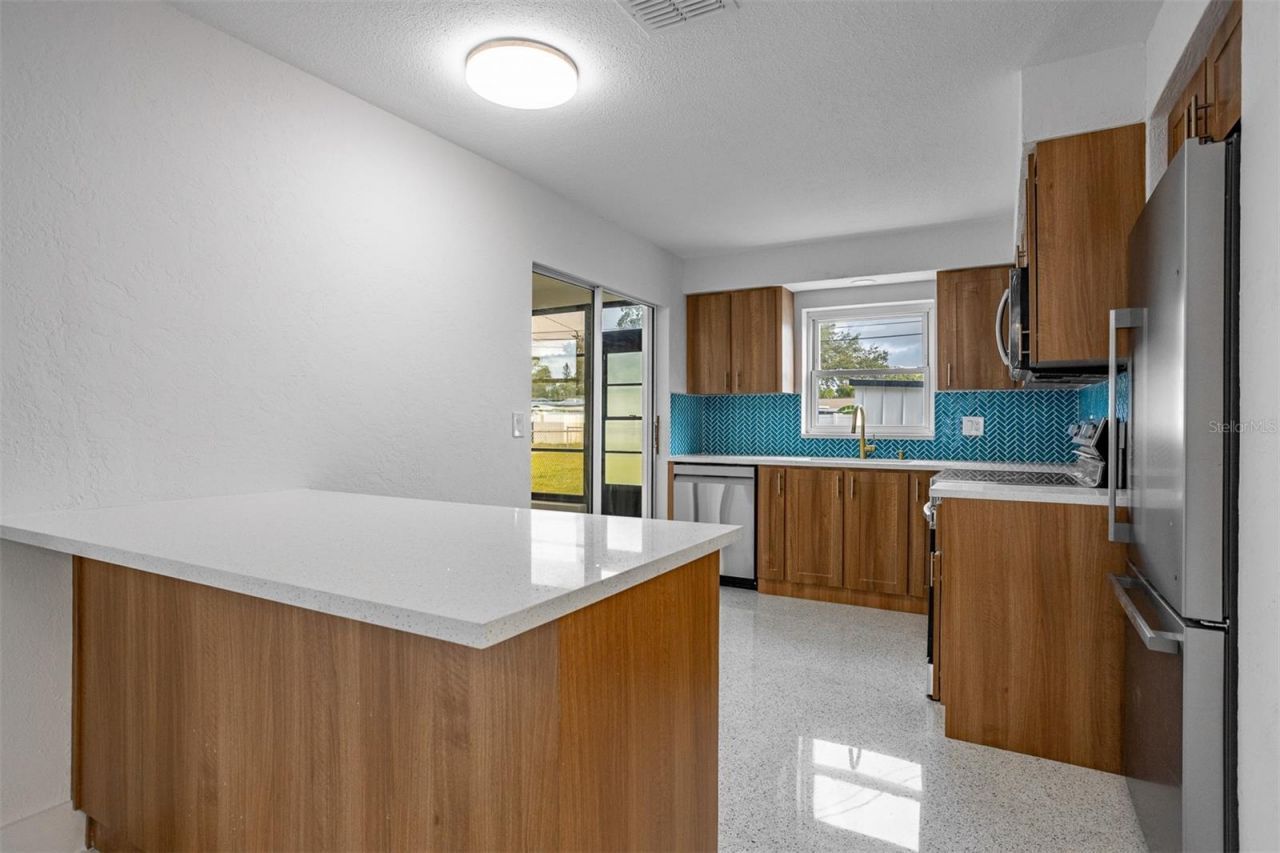 829 89th Avenue N, Saint Petersburg, FL 33702 Photo