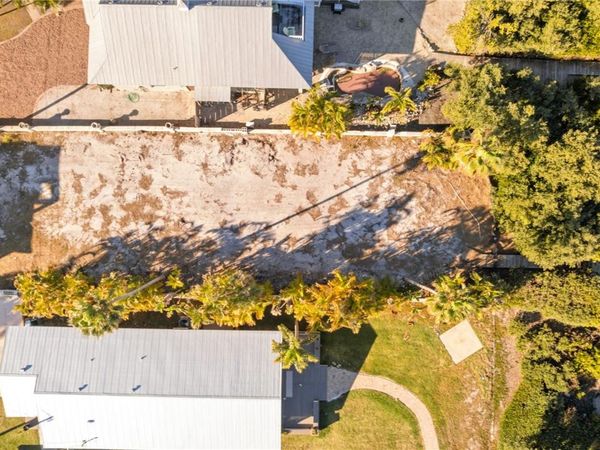 2306 CANASTA DRIVE, BRADENTON BEACH, FL 34217