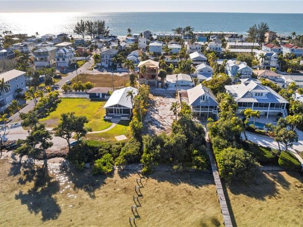 2306 CANASTA DRIVE, BRADENTON BEACH, FL 34217