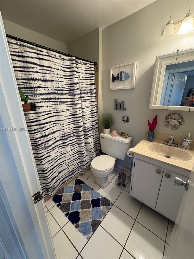 180 Cypress Club Dr , Unit 811, Pompano Beach, FL 33060 Photo