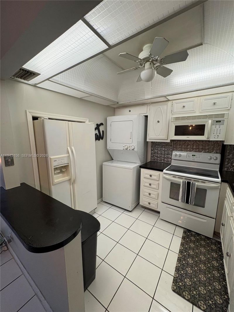 180 Cypress Club Dr , Unit 811, Pompano Beach, FL 33060 Photo