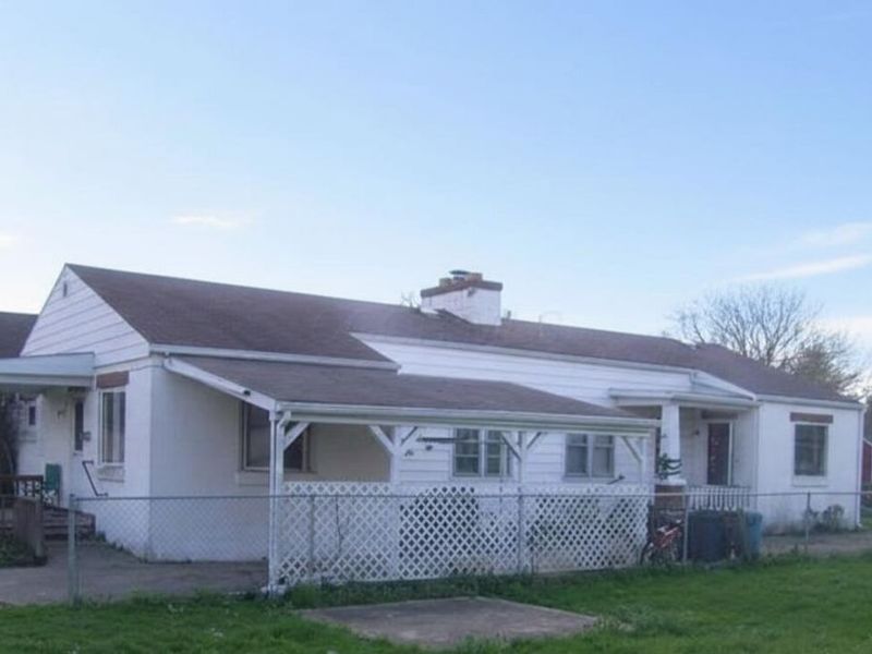 24 Leggett Avenue, Chillicothe, OH 45601 Photo 2