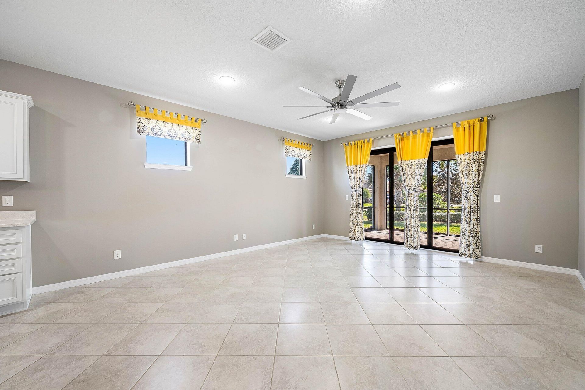 194 SE Courances Drive, Port Saint Lucie, FL 34984 Photo