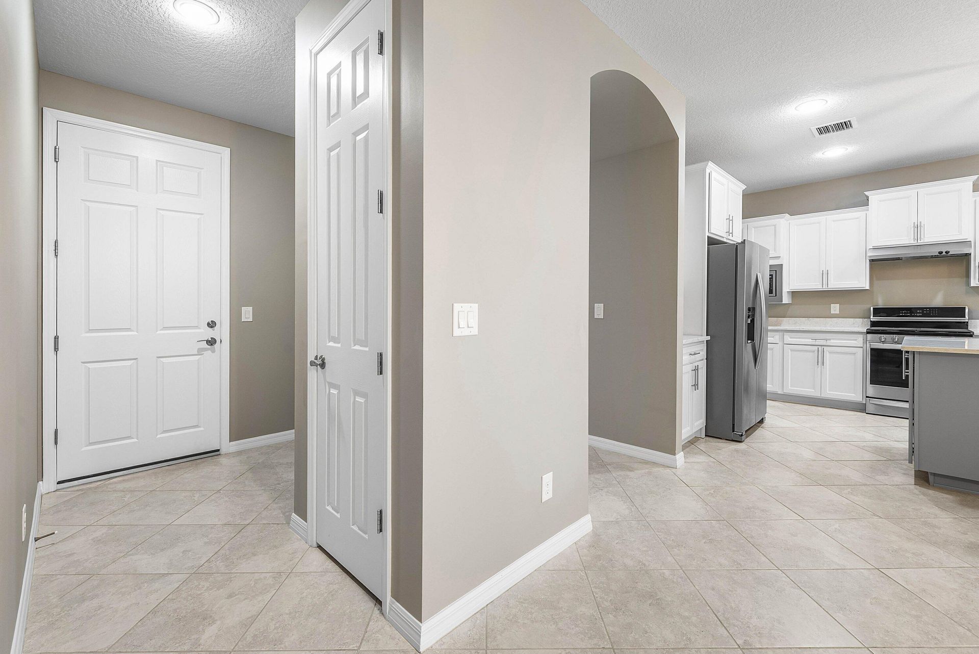 194 SE Courances Drive, Port Saint Lucie, FL 34984 Photo