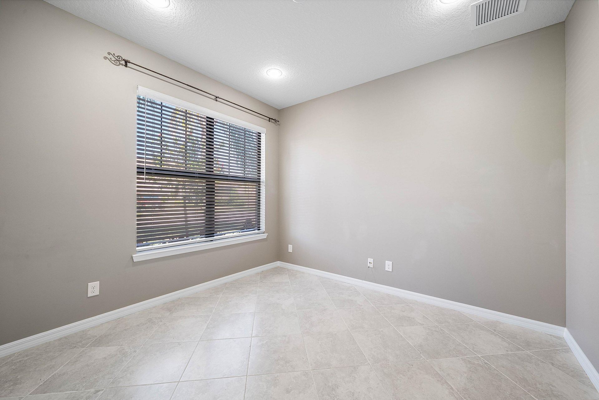 194 SE Courances Drive, Port Saint Lucie, FL 34984 Photo