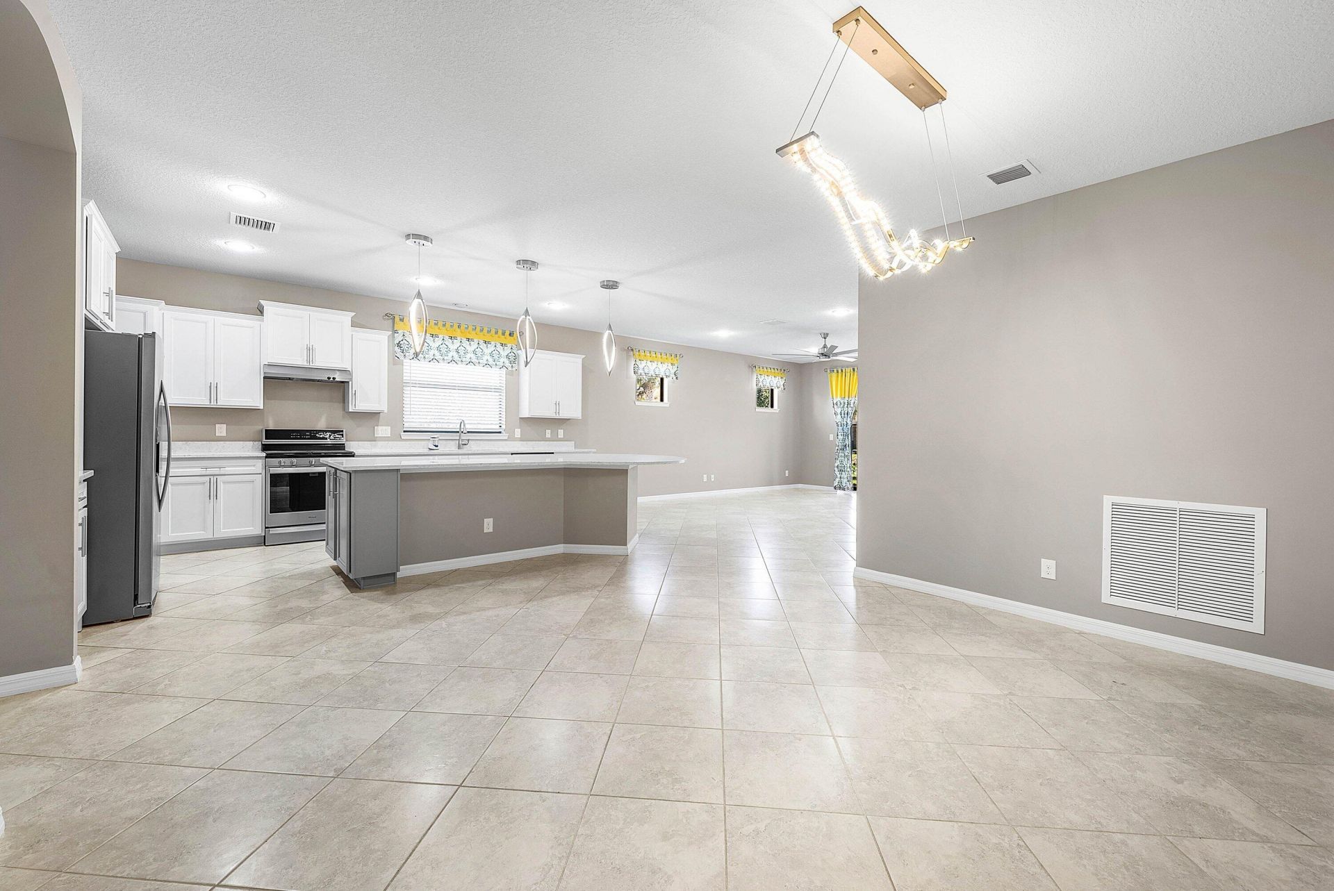 194 SE Courances Drive, Port Saint Lucie, FL 34984 Photo