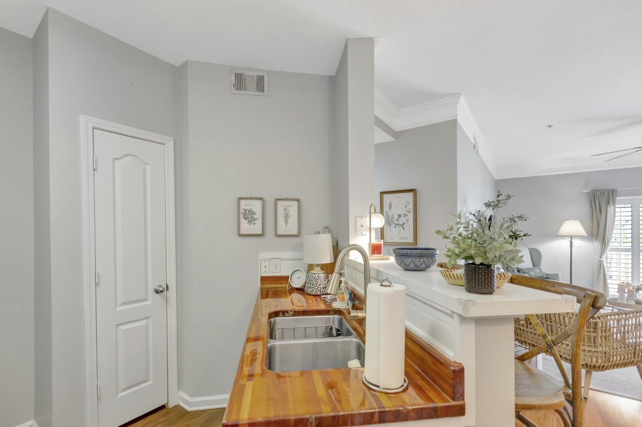 1300 Park W Boulevard Photo 8