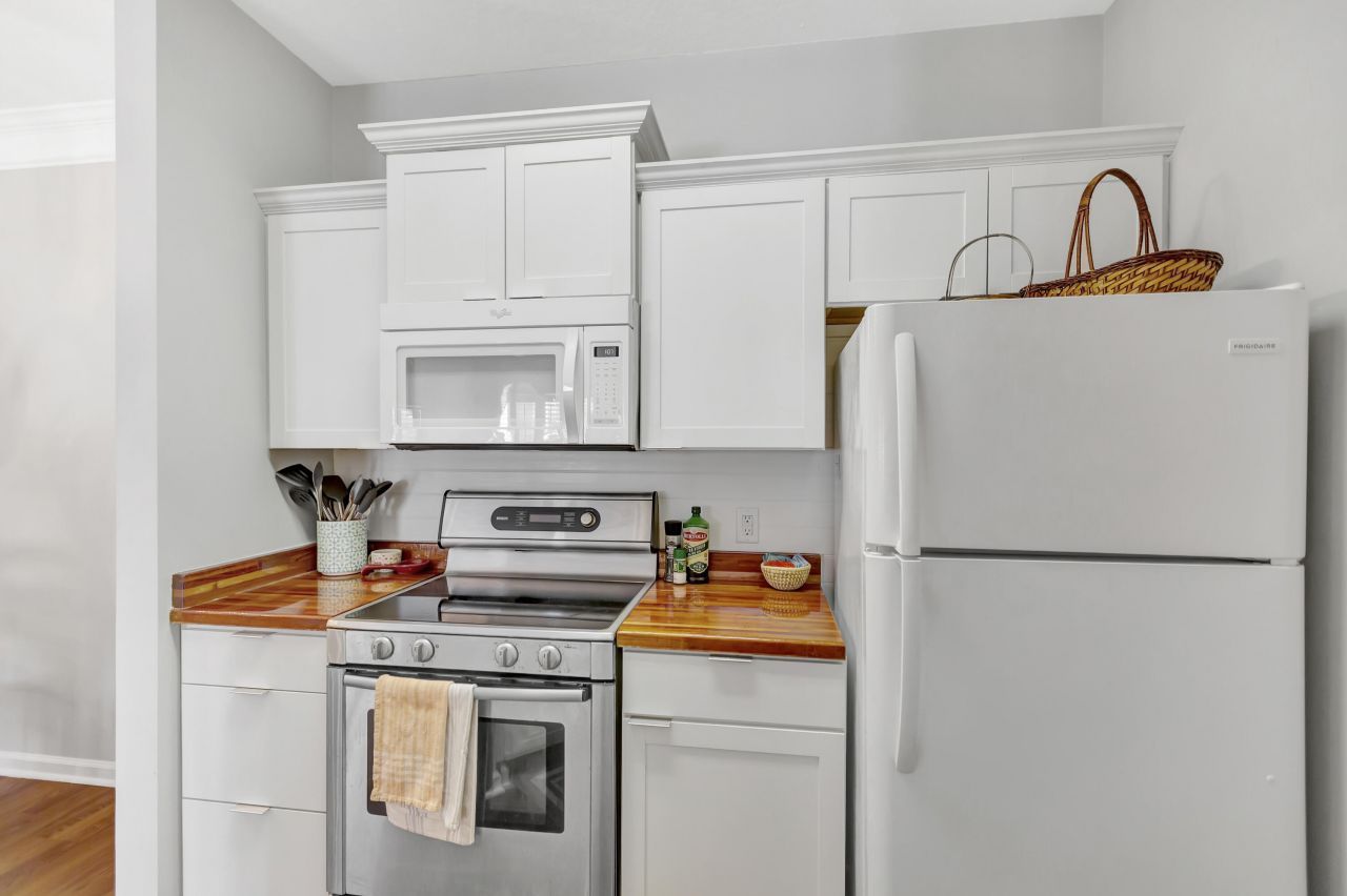 1300 Park W Boulevard Photo 9