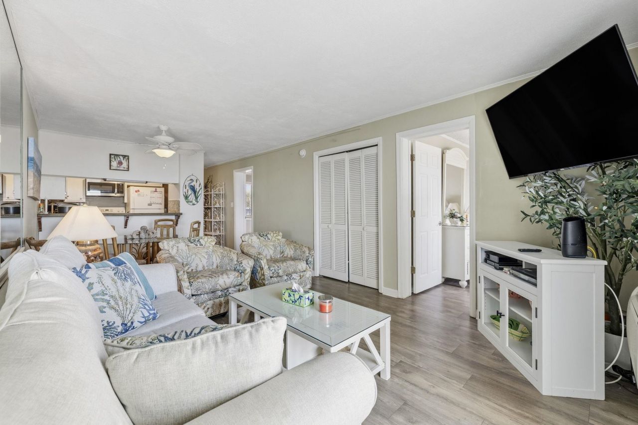 2203 S Ocean Blvd. Photo 9