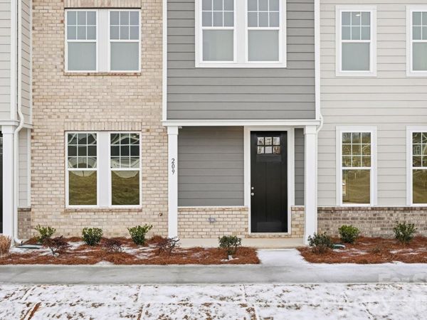 209 Vanguard Lane, Unit 17, Cramerton, NC 28032