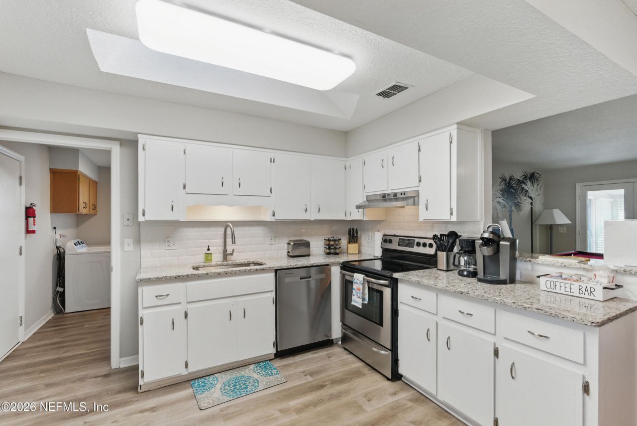 3517 Seafoam Lane, Jacksonville, FL 32250 Photo