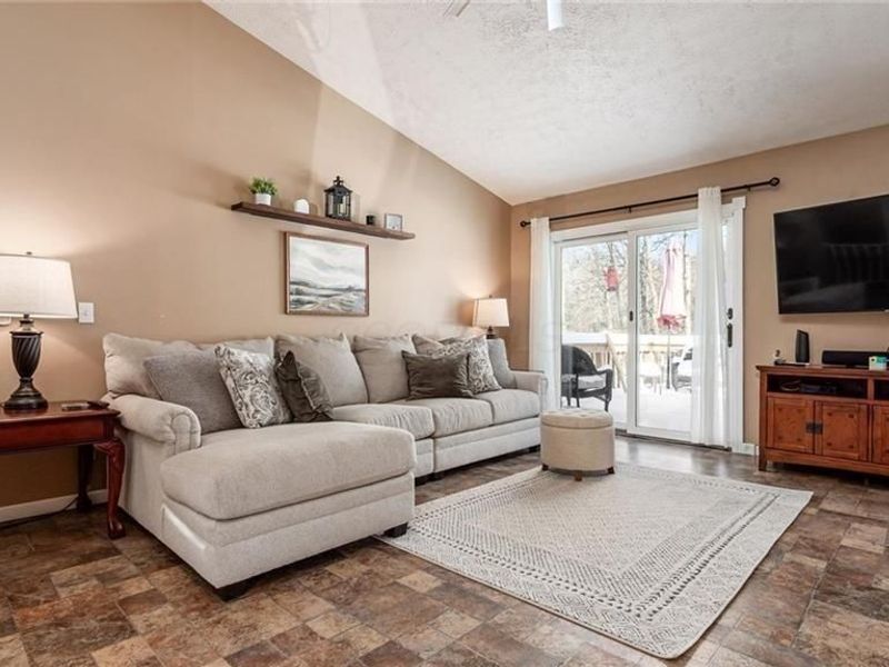 2955 Tarkman Drive, Nashport, OH 43830 Photo 3