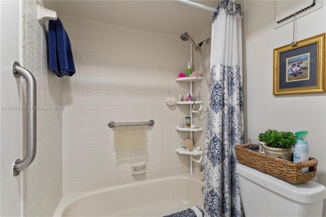 452 N Laurel Dr, Unit 1503, Margate, FL 33063 Photo