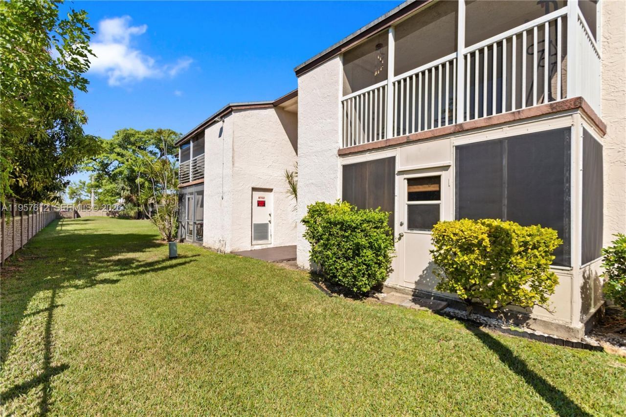 452 N Laurel Dr, Unit 1503, Margate, FL 33063 Photo