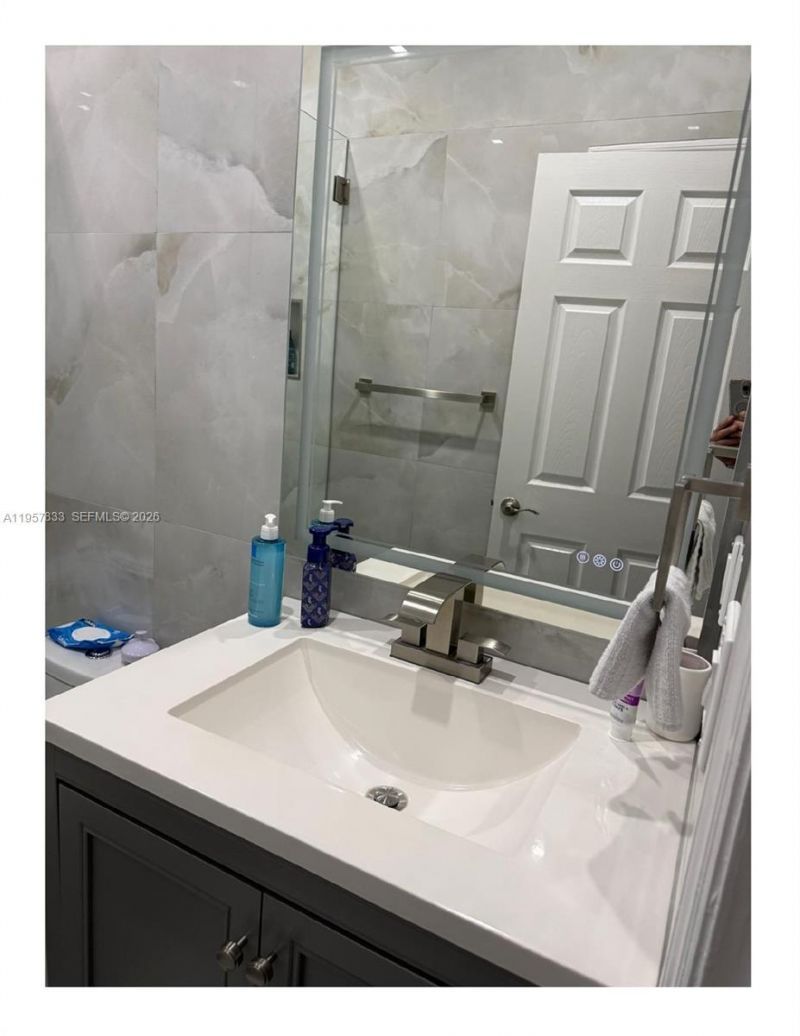 10628 W 33rd Way , Hialeah, FL 33018 Photo