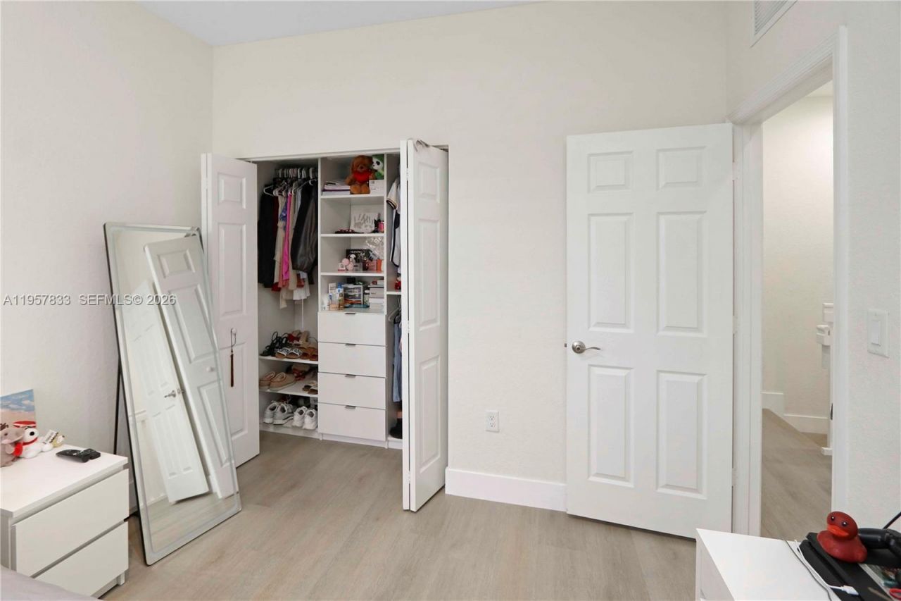 10628 W 33rd Way, Hialeah, FL 33018 Photo