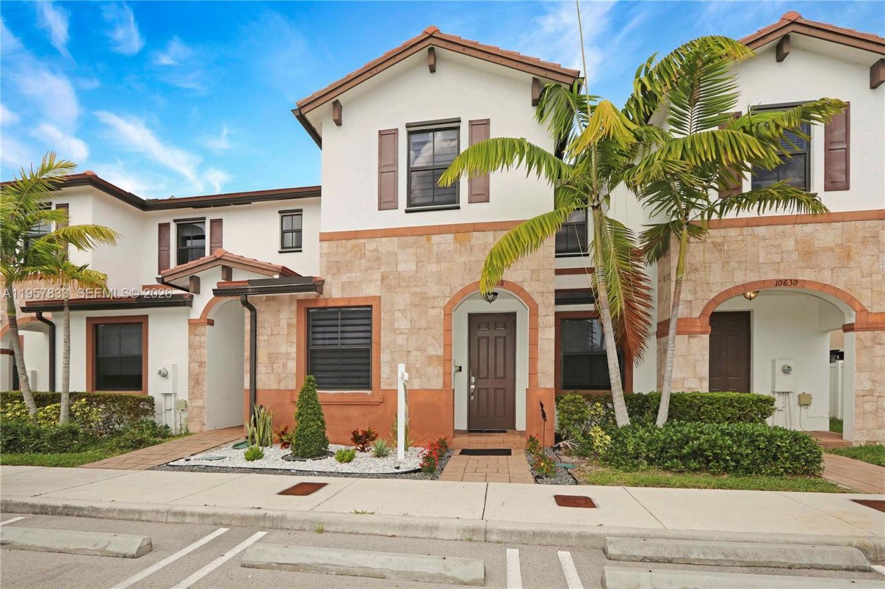 10628 W 33rd Way, Hialeah, FL 33018 Photo