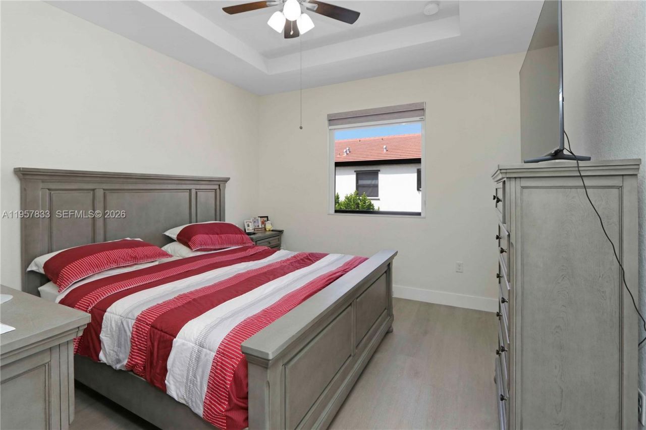 10628 W 33rd Way, Hialeah, FL 33018 Photo