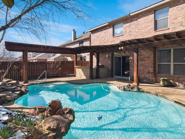 616 Bushdale Drive, Arlington, TX 76002