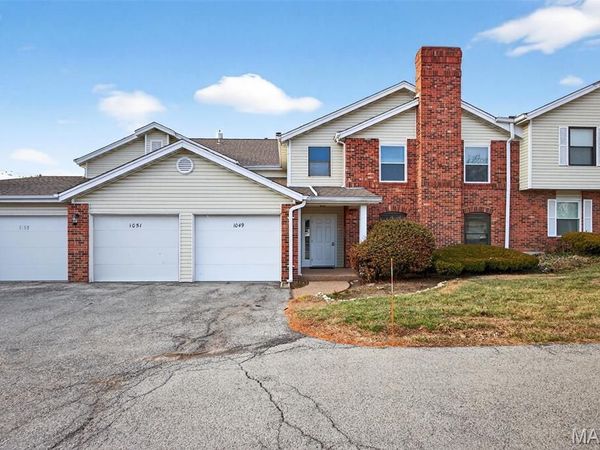 1051 Windstream Drive, St Peters, MO 63376