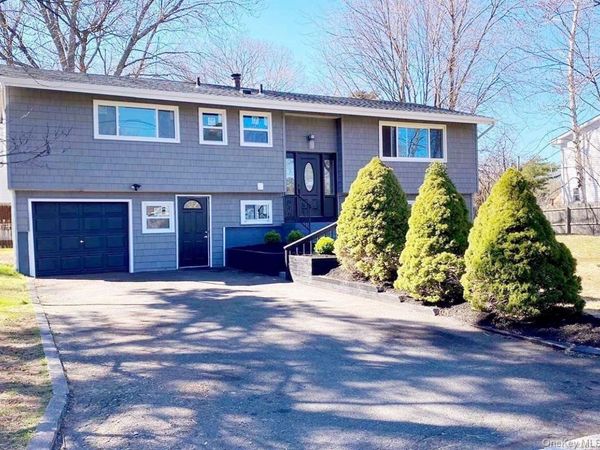 1029 Commack Road, Commack, NY 11746