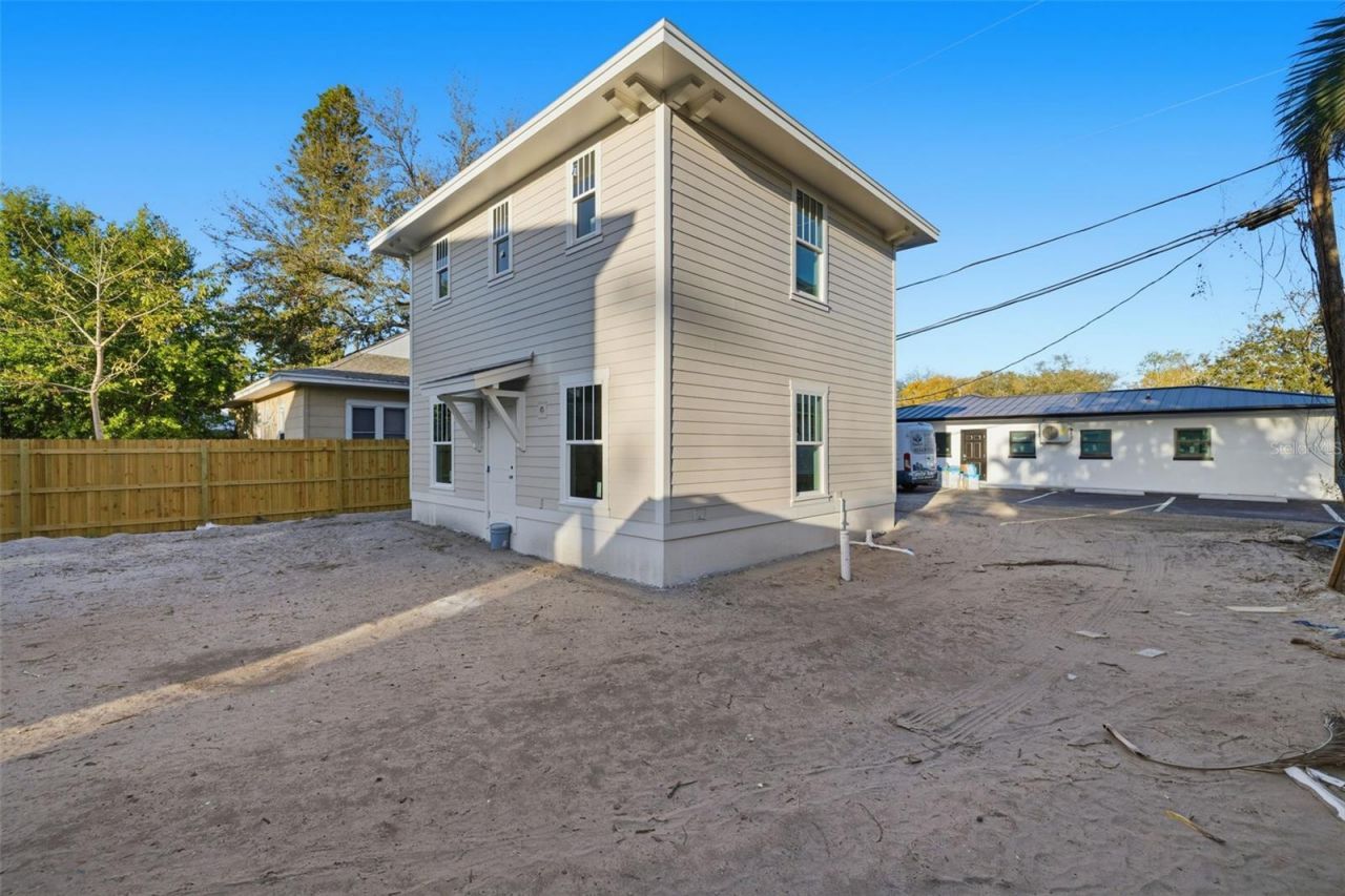 2011 10th Street N, Saint Petersburg, FL 33701 Photo