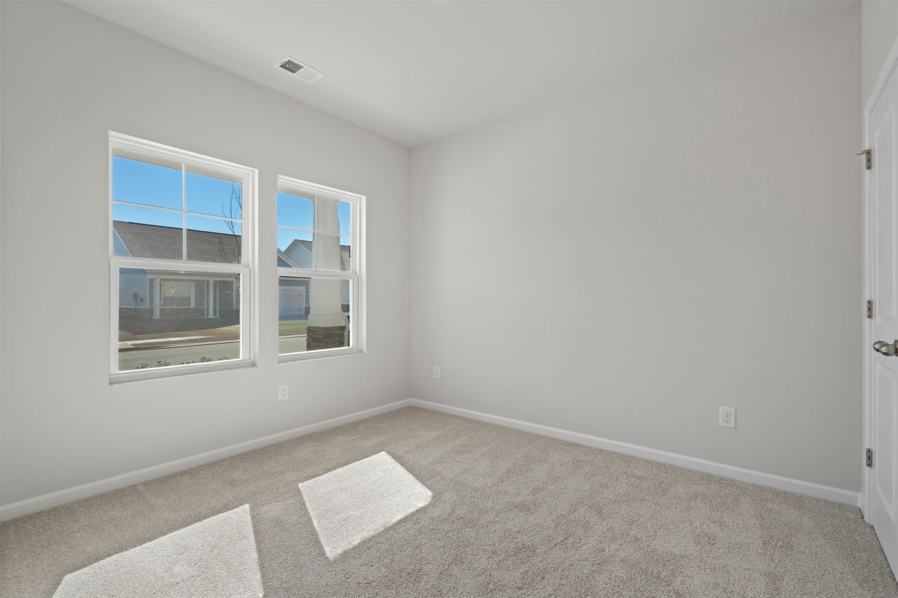 2491 Campton Loop Photo 21