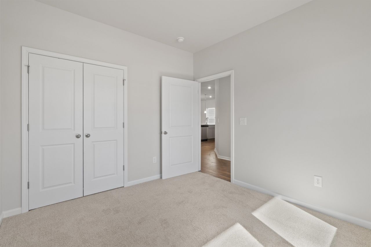 2491 Campton Loop Photo 22