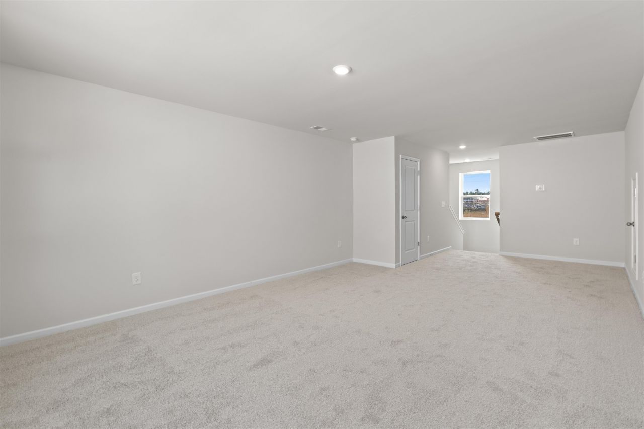 2491 Campton Loop Photo 25