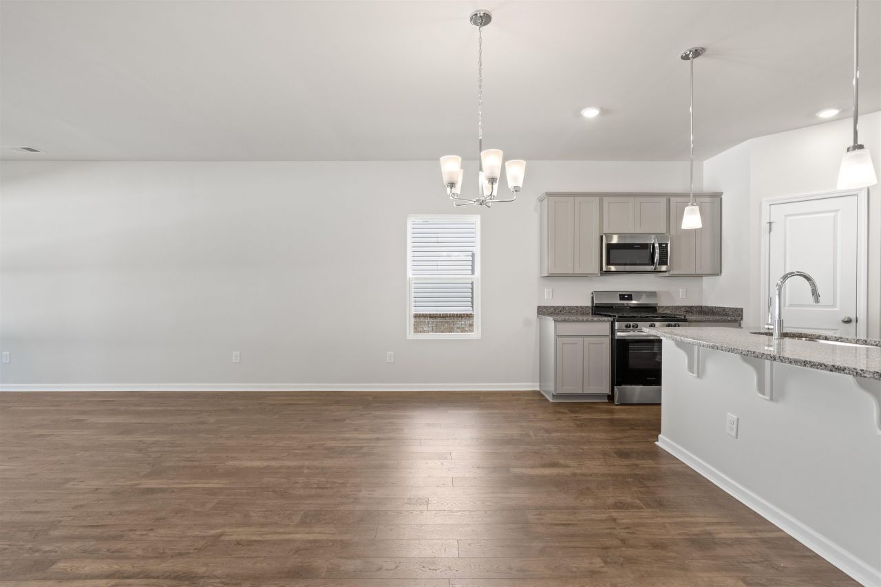 2491 Campton Loop Photo 29