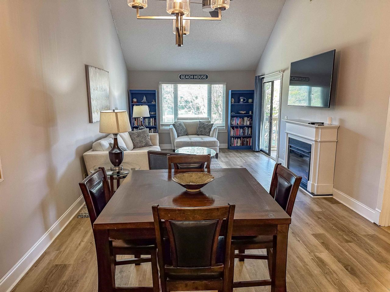 824 Castleford Circle Photo 14