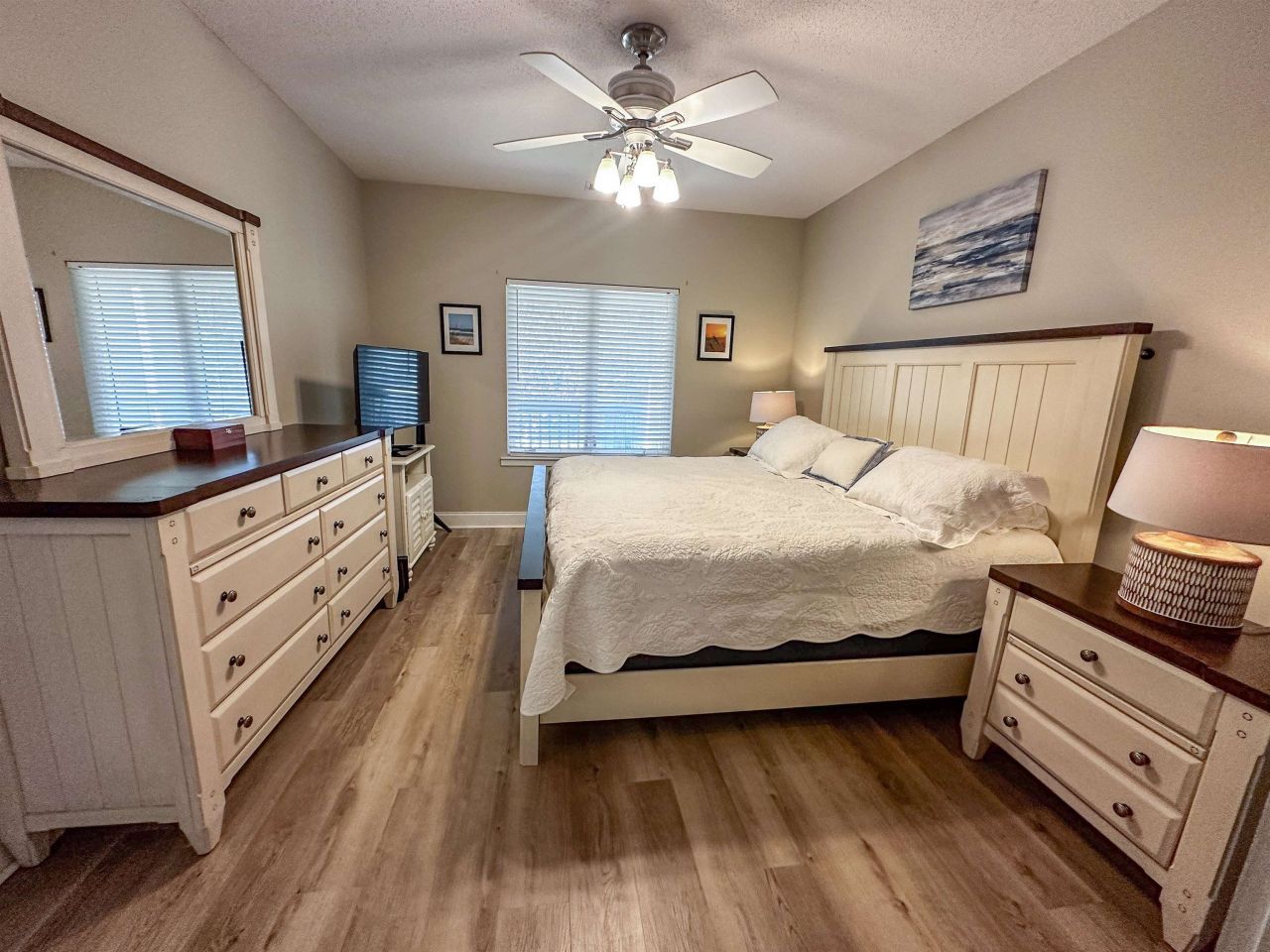 824 Castleford Circle Photo 18