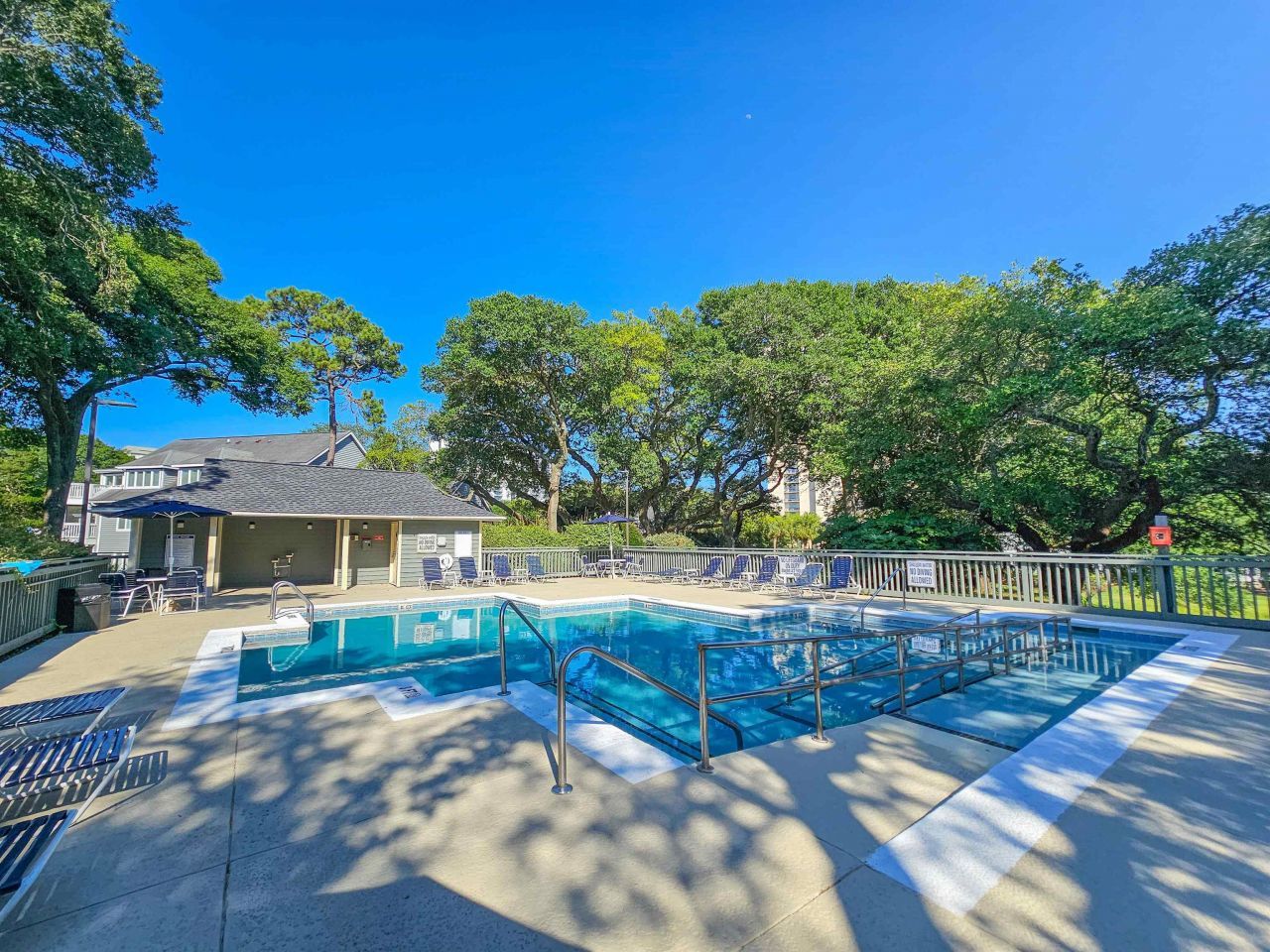 824 Castleford Circle Photo 32