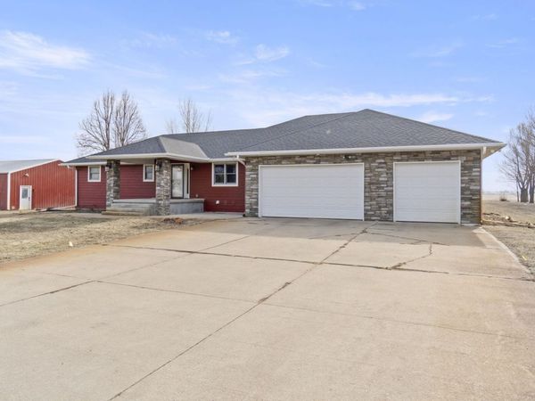 1438 220th Street, Sergeant Bluff, IA 51054