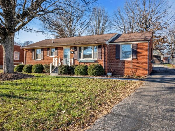 555 Ashe Ave , New Johnsonville, TN 37134