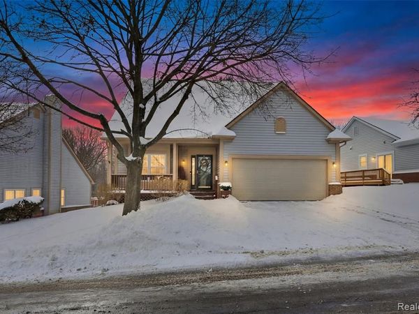 30823 Palmer Drive, Novi, MI 48377