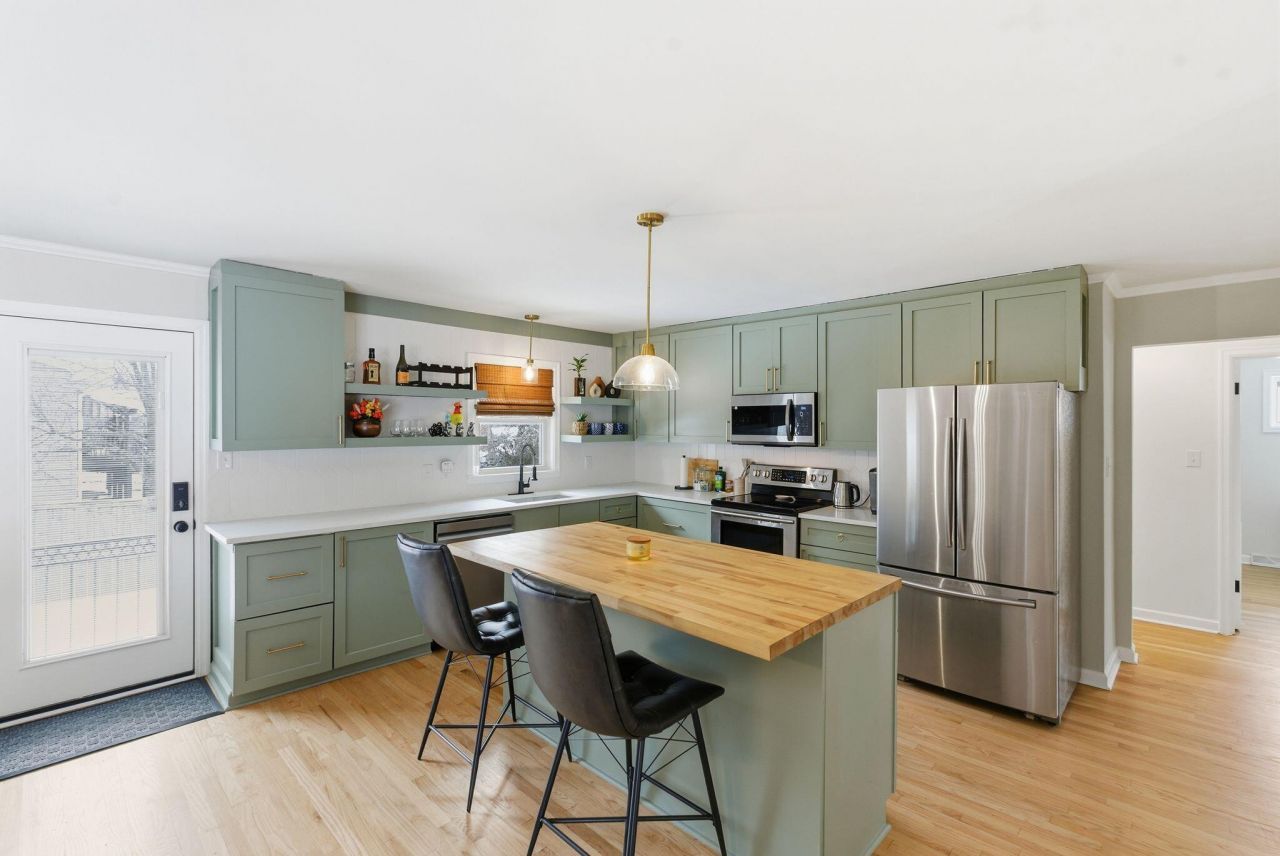 1000 Castleton Way, Lexington, KY 40517 Main Photo