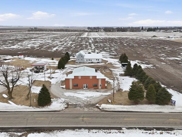 1275 E State Rt 49 Highway, Cissna Park, IL 60924