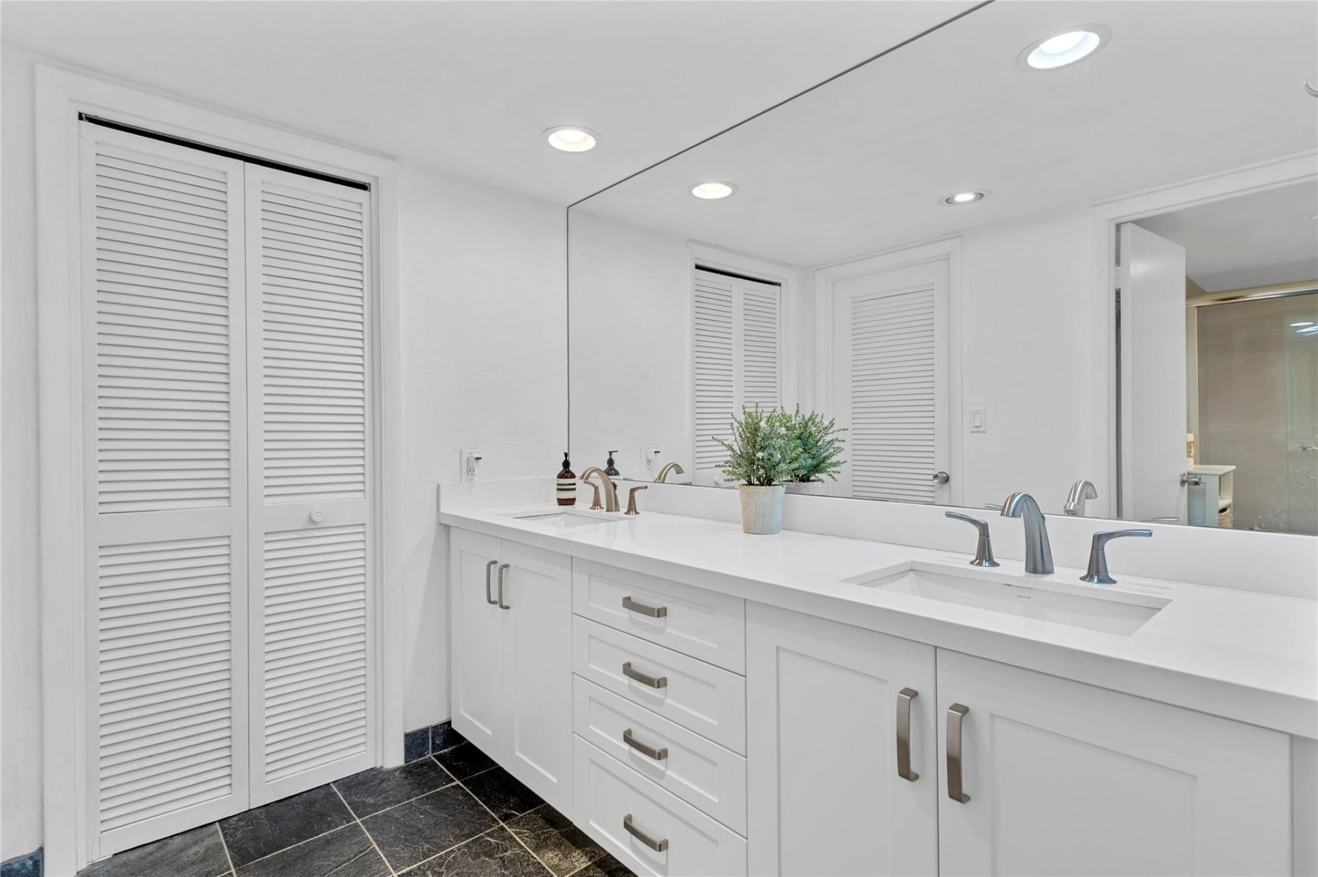 3850 Galt Ocean Drive, Unit 606, Fort Lauderdale, FL 33308 Photo