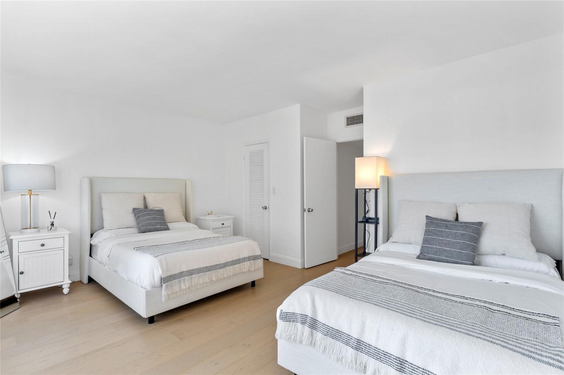 3850 Galt Ocean Drive, Unit 606, Fort Lauderdale, FL 33308 Photo