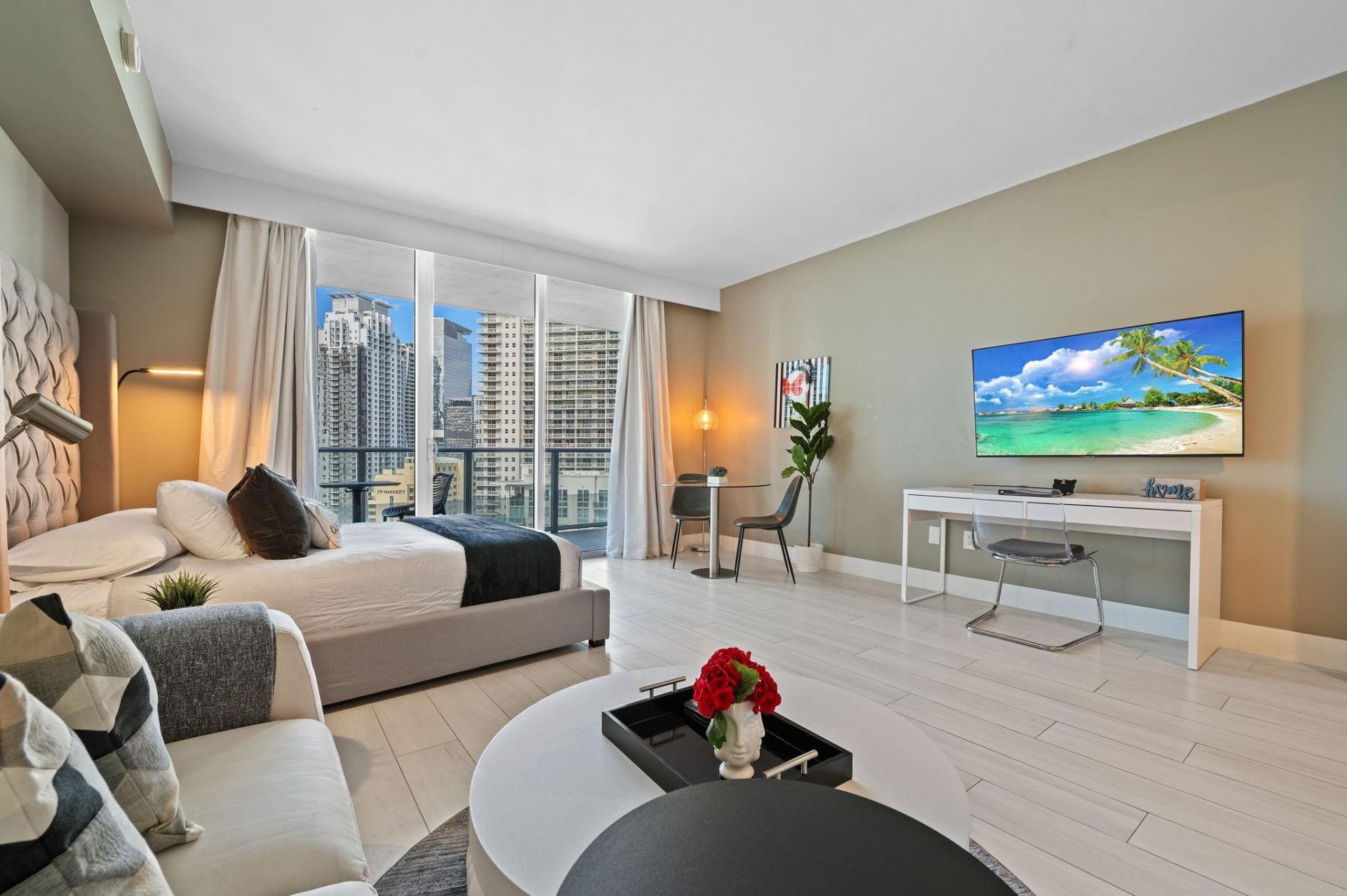 1300 Brickell Bay Drive, Unit 2600, Miami, FL 33131 Photo